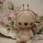 cute bear with antenna's